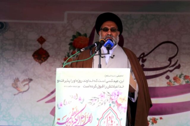 پوششهای نامناسب در شأن جامعه مسلمان و شیعی نیست