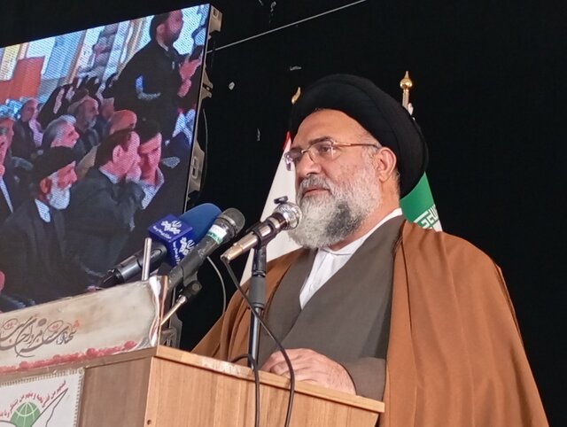 آمریکا و انگلیس اگر می‌توانستند آبادی بیاورند در دوران پهلوی و قاجار می‌آوردند 