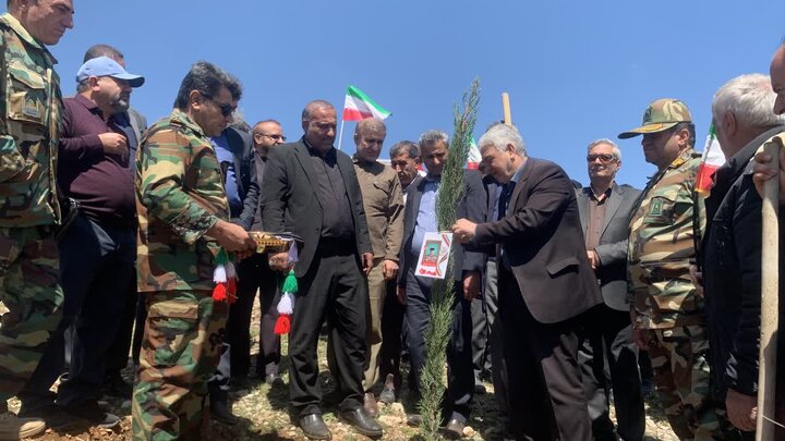کاشت ۶۰۰ اصله نهال در شهرستان بویراحمد مصادف با روز جمهوری اسلامی