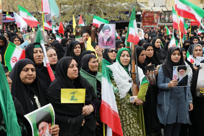 سیل جمعیت در خیابانهای یاسوج در اربعین شهادت رهبر انقلاب