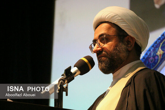 وجود حجت خدا روی زمین بدون نماز بی‌اثر است