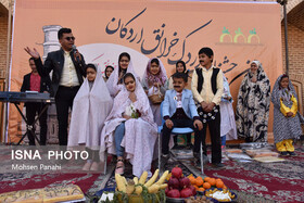 آیین و بازی‌های بومی محلی استان یزد در جشنواره زردک خرانق