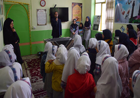 آموزش شهروندی در مدارس ابرکوه با حضور شهردار