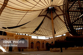 آیین پوش‌کشی حسینیه شاه ابوالقاسم یزد برای ایام فاطمیه 