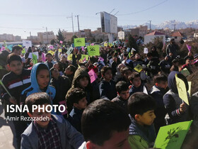 شادپیمایی 600 کودک یزدی به مناسبت آغاز ایام الله دهه فجر