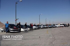 آموزش رایگان اتومبیل‌رانی در یزد به مناسبت دهه فجر 