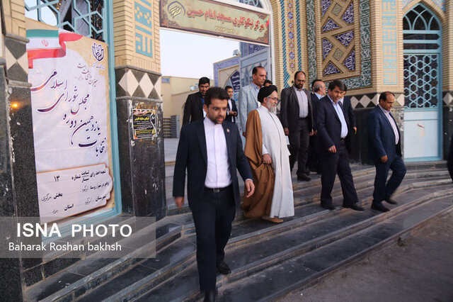 بازدید استاندار از ستاد انتخابات ابرکوه - ۷