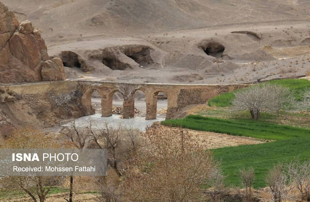 مرمت قدیمی‌ترین پل آب‌رو ایران به دست جهادگران میراث