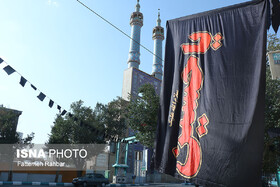 حسینیه ایران سیاهپوش شد
