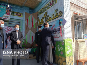 نواختن زنگ «مهر و مقاومت» در آموزشگاه شهید آدمی ابرکوه