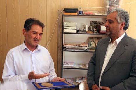 نگرانی میبدی‌ها از بیماری پزشک خیر شهرشان 
