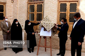 رونمایی از پوستر سومین رویداد مد و لباس یزد