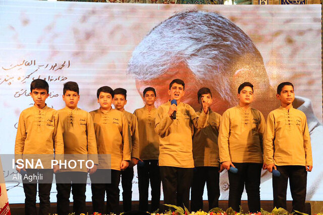 بسیج و بسیجی تربیت شده کارخانه انسانسازی نماز هستند