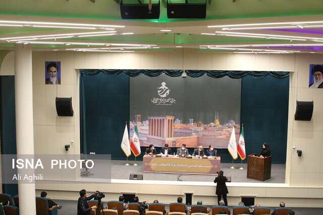 اولین نشست هم اندیشی استاندار یزد با اصحاب رسانه