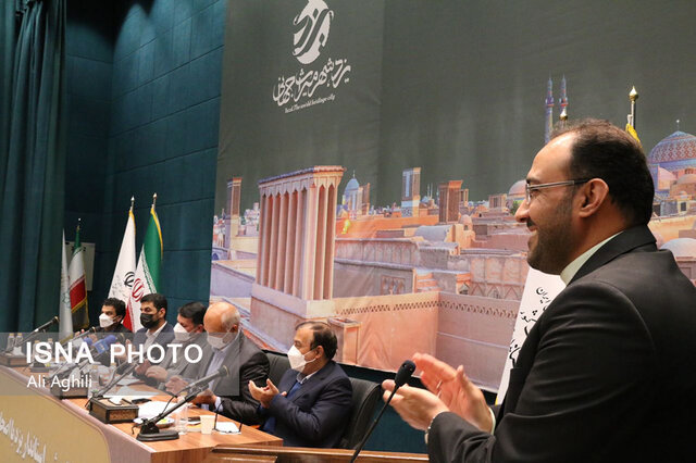 اولین نشست هم اندیشی استاندار یزد با اصحاب رسانه