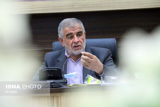 توسعه صنعتی در محور عقدا - مهریز ممنوع است/مجوزهای صادره را متوقف میکنیم