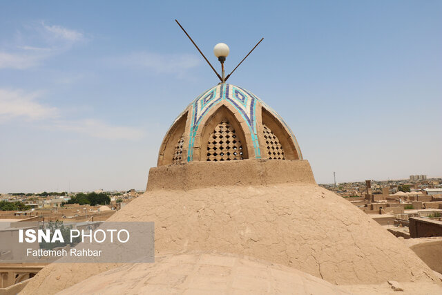 بقعه سید شمس الدین نگینی در میان چهارمنار یزد
