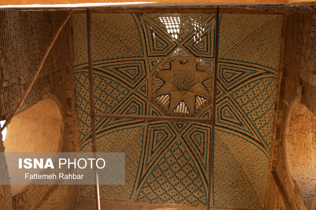 بقعه سید شمس الدین نگینی در میان چهارمنار یزد