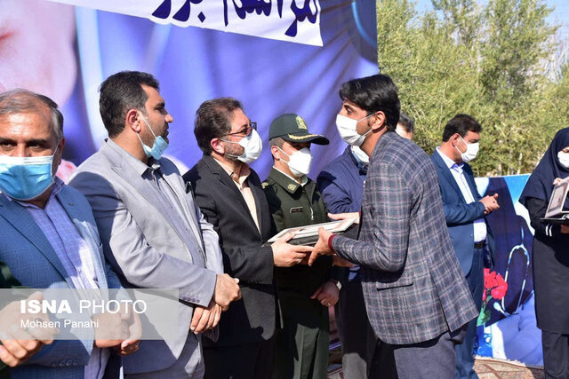 پرستاران نمونه شهرستان اردکان تجلیل شدند