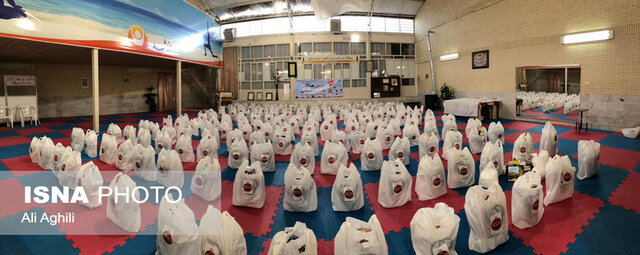 تهیه و توزیع ۲۰۰ بسته معیشتی هیئت ورزشهای همگانی یزد ویژه شب یلدا