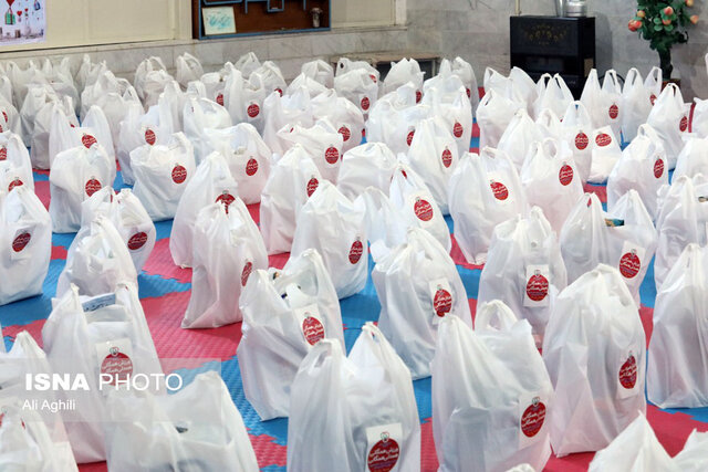 تهیه و توزیع ۲۰۰ بسته معیشتی هیئت ورزشهای همگانی یزد ویژه شب یلدا