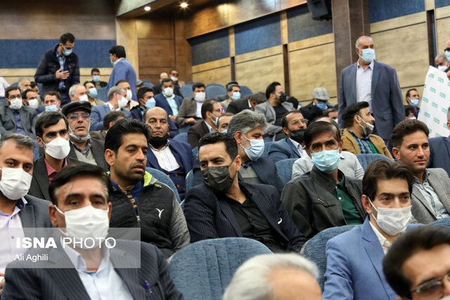 فرصتسوزی مسئولان از نظام و مردم با عملکردهای حزبی