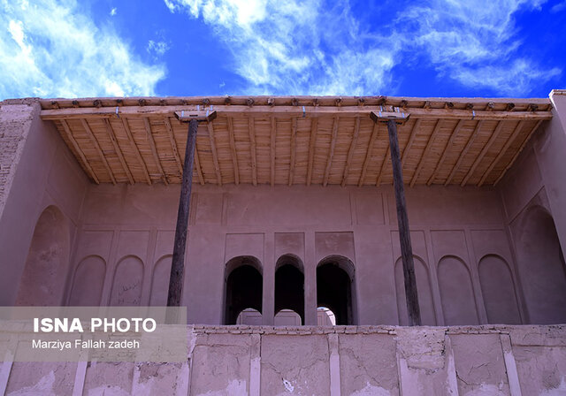 تخلفات محدوده کوشک عزت آباد ابرکوه پیگیری میشود