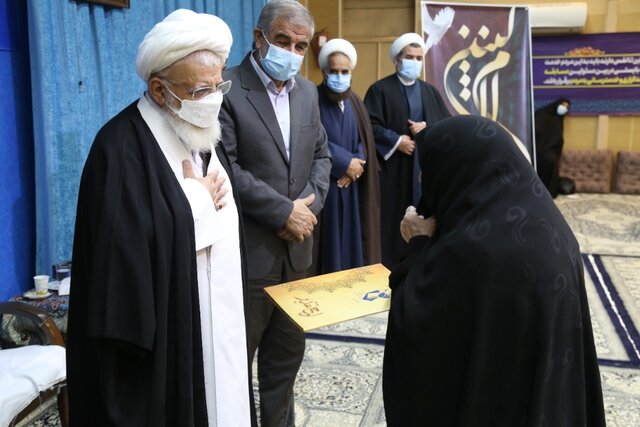 غیرت دینی شهدا در نسل امروز احیا و تقویت شود