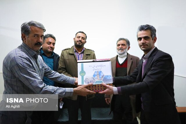 تقدیم اولین لایحه بودجه پیشنهادی شهرداری خرانق به شورا