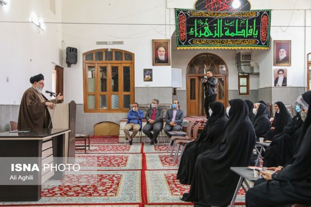 رسانه‌ها، زیبایی‌های اسلام، انقلاب و هویت اجتماعی‌ را نشان دهند