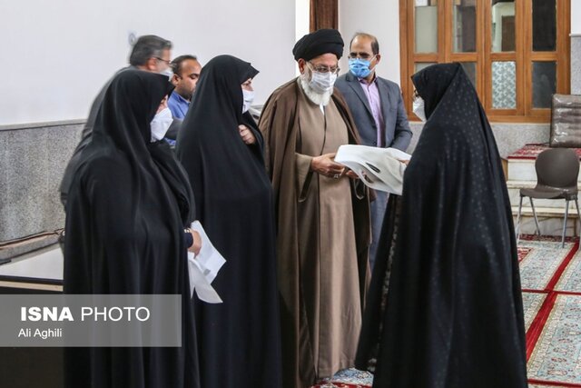 رسانهها، زیباییهای اسلام، انقلاب و هویت اجتماعی را نشان دهند