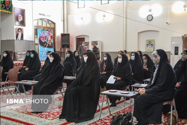 رسانهها، زیباییهای اسلام، انقلاب و هویت اجتماعی را نشان دهند