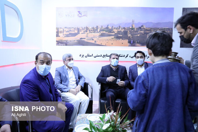 بازدید استاندار یزد از نمایشگاه بین‌المللی گردشگری در تهران 