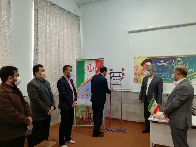 زنگ انقلاب در مدارس مهریز، مجازی نواخته شد
