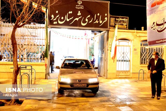 موافق تعطیلی کسب و کارها نیستیم