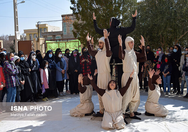جهانی شدن ابرکوه تنها از مسیر فرهنگ و هنر و رسانه میسر است