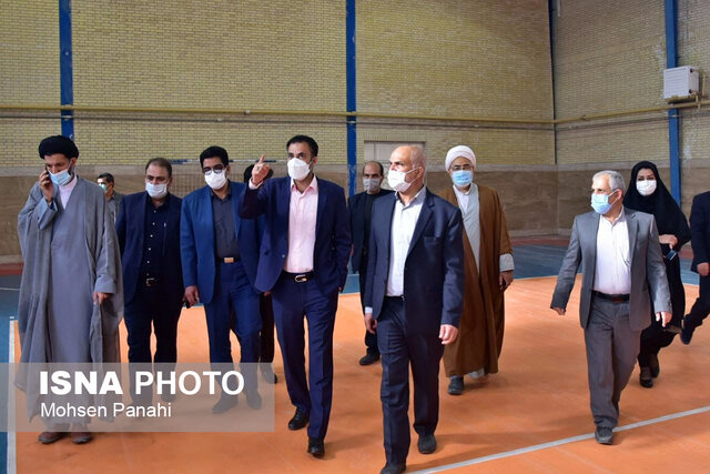 بهرهبرداری از ۵۷ طرح در اردکان به مناسبت دهه فجر