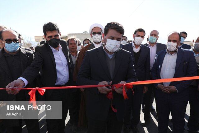 افتتاح طرحهای دهه فجر مهریز