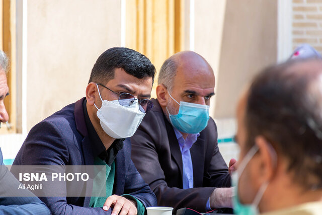 تهیه بزرگترین حلواارده ایران در اردکان همزمان با جشنواره فراوردههای کنجدی