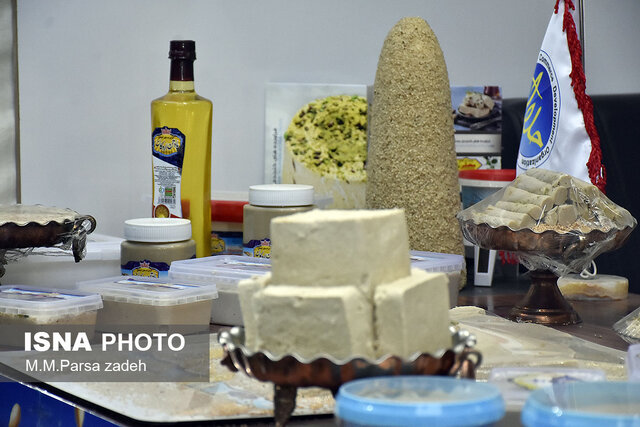جشنواره ای شیرین در پایتخت فرآوردههای کنجدی ایران