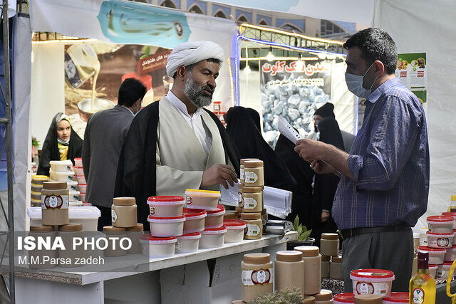 جشنواره ای شیرین در پایتخت فرآوردههای کنجدی ایران