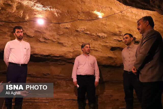 بافتگری شبانهی معاون گردشگری کشور در یزد