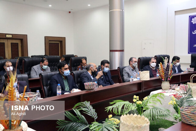 بافق، شهر ملی دست بافتههای حصیری شد