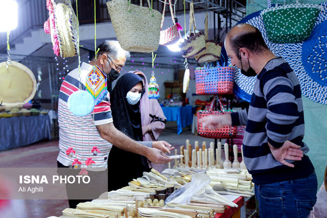 نمایشگاه فروش عیدانه در یزد