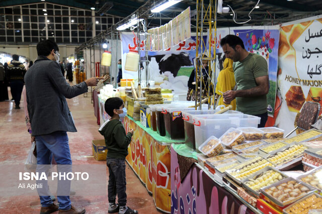 نمایشگاه فروش عیدانه در یزد