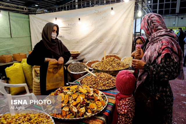 نمایشگاه فروش عیدانه در یزد