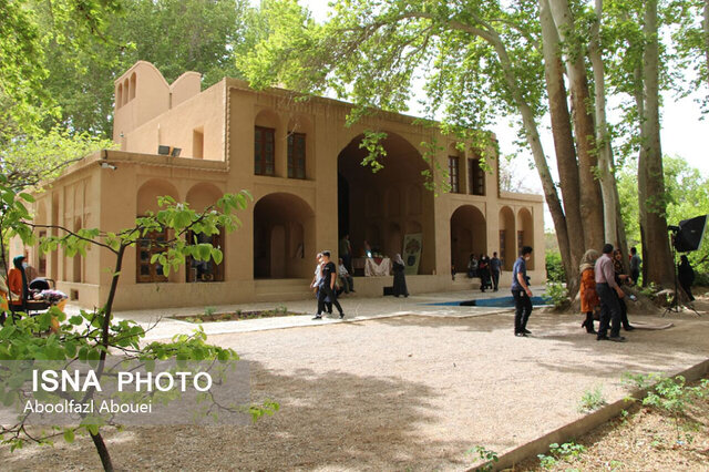 طروات بهار ۱۴۰۱ در باغ جهانی پهلوانپور مهریز