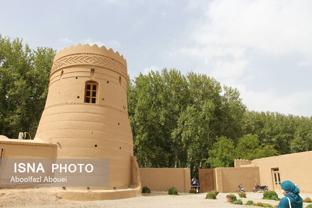 طروات بهار ۱۴۰۱ در باغ جهانی پهلوانپور مهریز