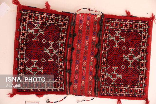 نمایش فرشهای تاریخی گنجینه میراث در موزه اردکان