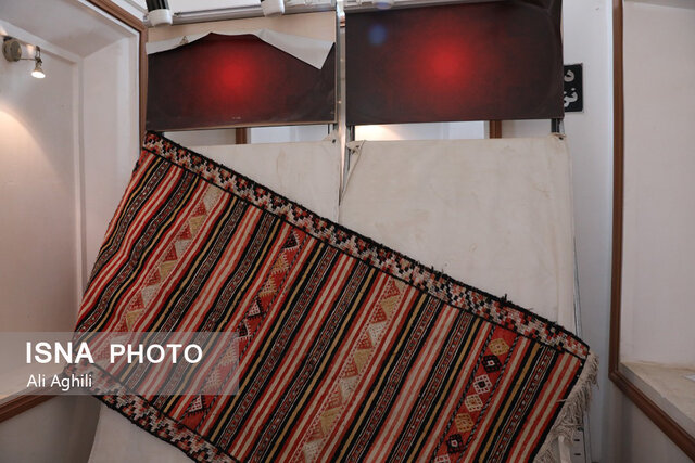 نمایش فرشهای تاریخی گنجینه میراث در موزه اردکان